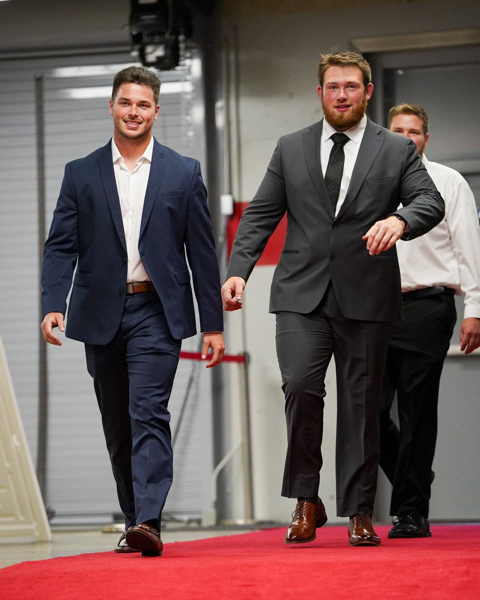 Looking fresh on and off the track 😎