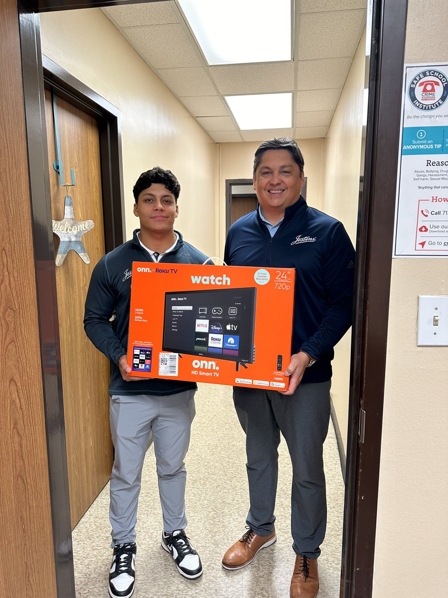 Angela McGee tweet media