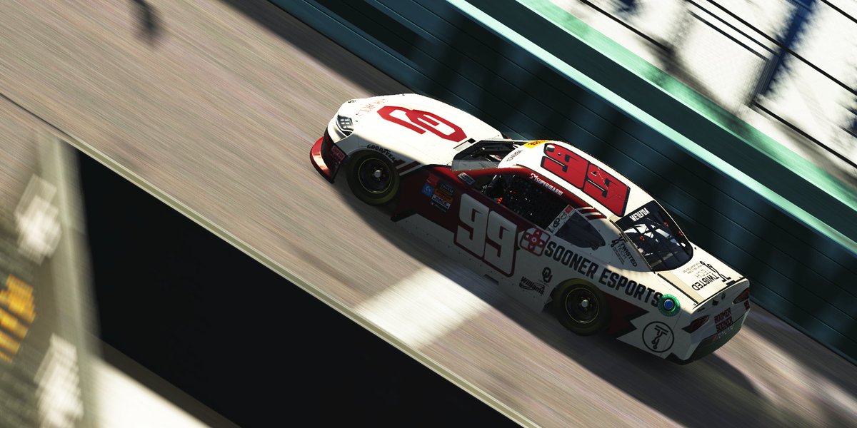 P21 Sucks to close the year with such a poor performance. Cooked the tires early and was never given a second chance to fix it. 5 races in a row with awful luck, but today was on me. @OUEsports @ENASCARGG @TwistedTechIT