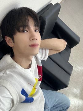 [#TRAD] 03.05.24 SUNGKOOK: VVS, tenham um bom almoço e fighting para hoje!! 🥳

#VANNER #배너 #SUNGKOOK #성국
