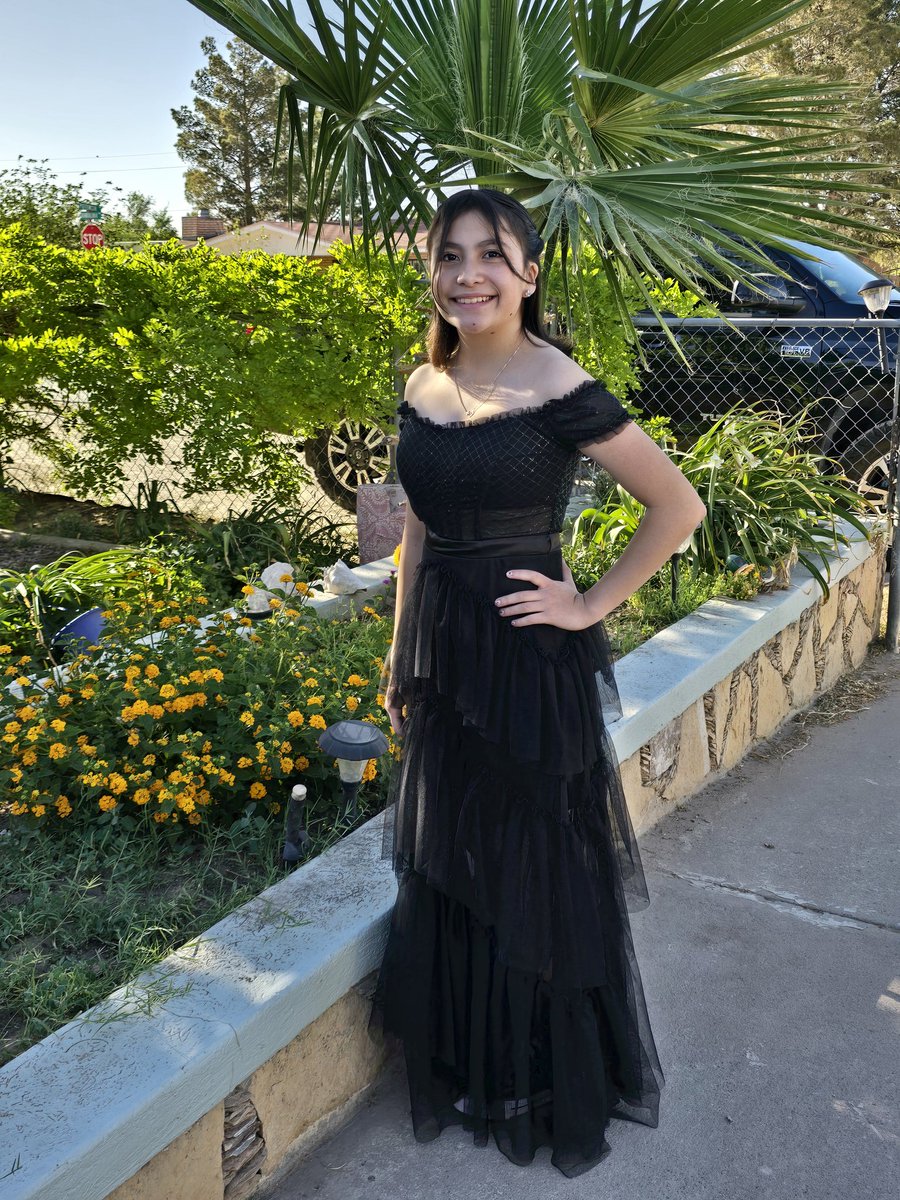 Acaden02's tweet photo. Our beautiful #Genesis_Adriana is ready for @ESerna_PK8 Prom night. 🥹✨️🖤🐺 @SCadena_TECH https://t.co/Lb6zgtBCkv