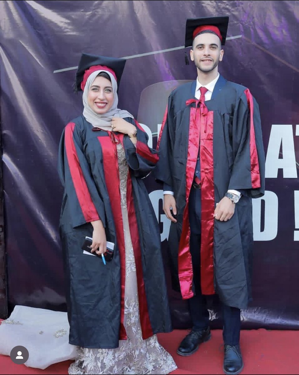 كان فيه إنسان جميل اوي وجدع حبيته واتجوزته صحيت في يوم لقتني اتحرمت منه وخد سجن مؤبد عشان جدع
اعمل ايه؟؟؟؟؟؟
#الدكتور_محمد_الحناوي_بريء 
#الدكتور_محمد_أحمد_الحناوي_بريء