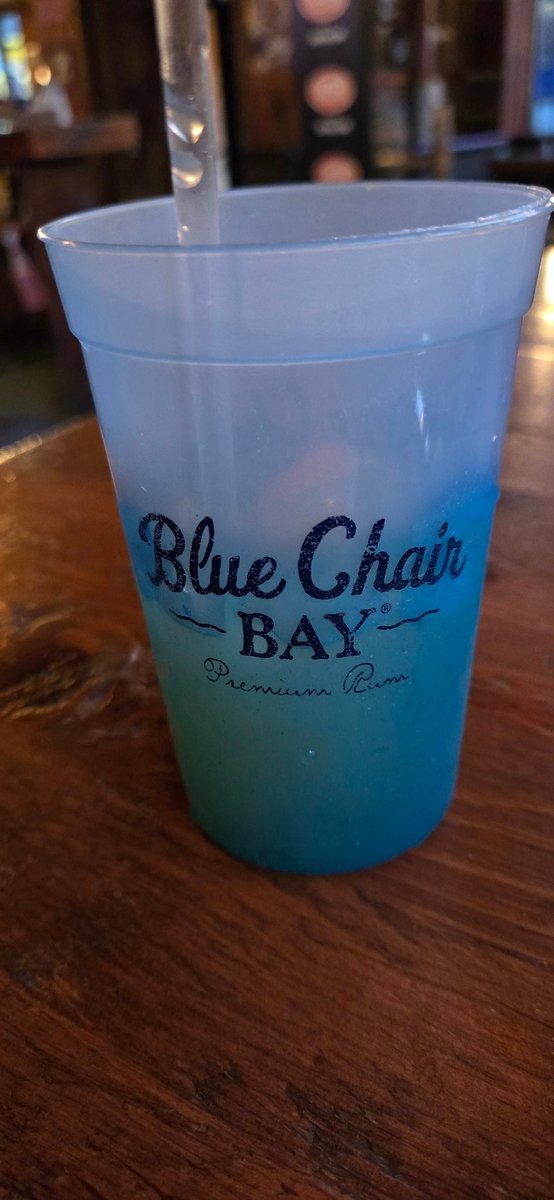 Sitting at @cowboyjacks grooving w/ @noshoesradio HOPING to maybe have a #Kenny sighting!??
We traveled 15 hours to come see @kennychesney tomorrow!!
#SoExcited 
@BlueChairBayRum 
#Tasty