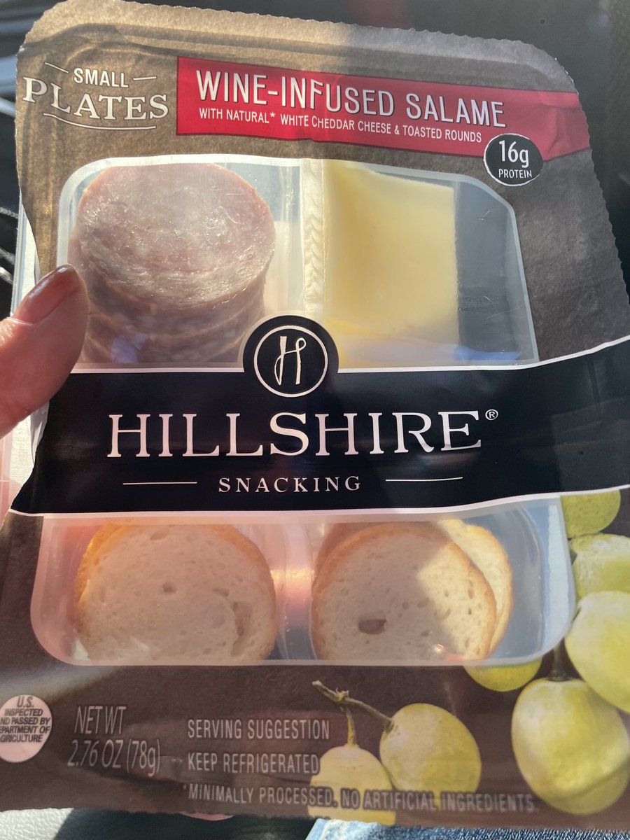 Is this ⁦<a href="/HillshireFarm/">Hillshire Farm</a>⁩ shrinklation or quality control problem? One less slice of cheese than salami or crackers