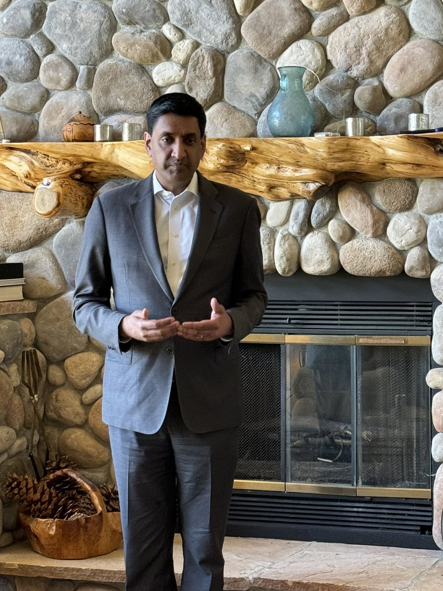 Spent the day being inspired about Democracy by @RoKhanna @Pres_Sandoval @RalstonReports @VoteAlexisHill @voteNatha Pro tip - read this and get to know Ro he’s a true leader and a joy to be around. His message of hope is infectious 💙 theatlantic.com/politics/archi…