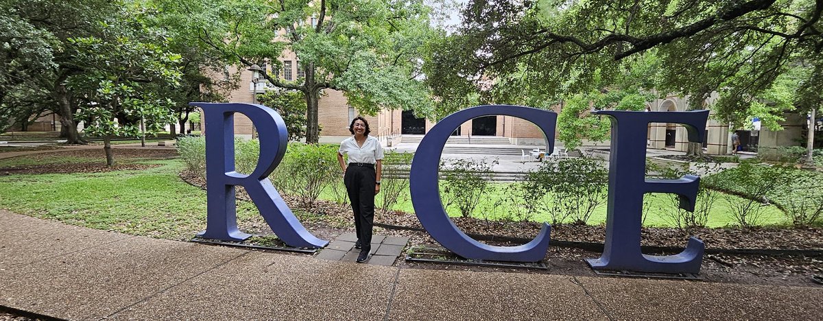 Twitter I’m back!! Now as a postdoc at Rice @uribelabrice!! 🥳
