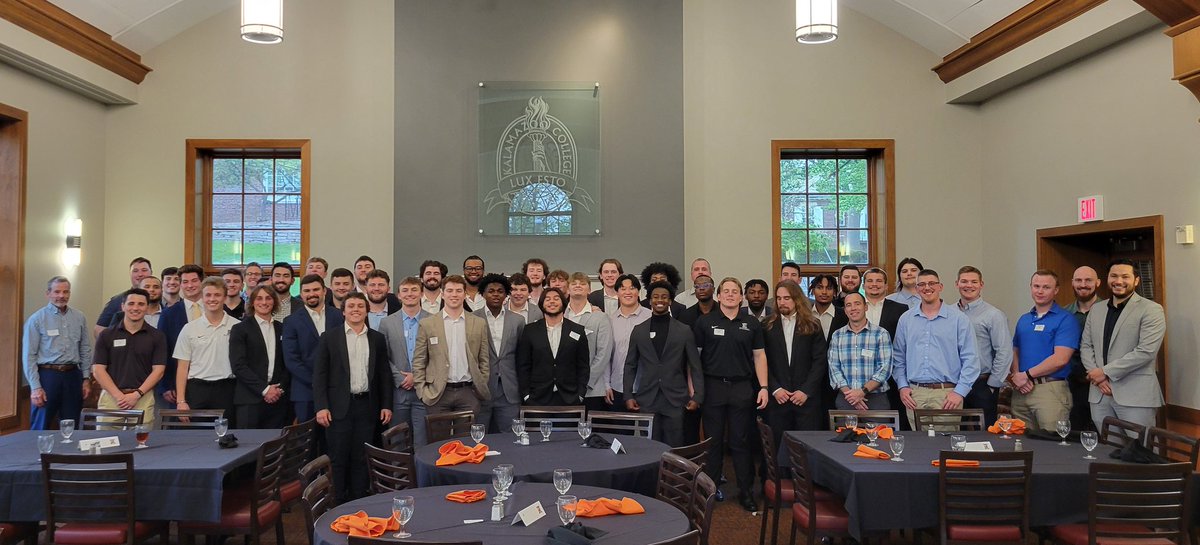 What a great event!! Thank you to our Hornet football alumni who attended our mentor dinner and connected with our players this evening! #SwarmTheDay #AlumniMentorProgram #MakingADifference