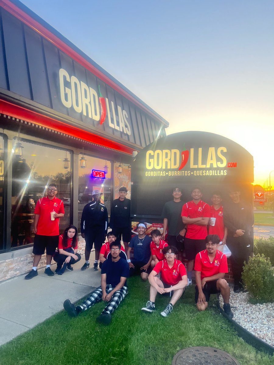 Coach Fernandez EAHS Tennis Team tweet media