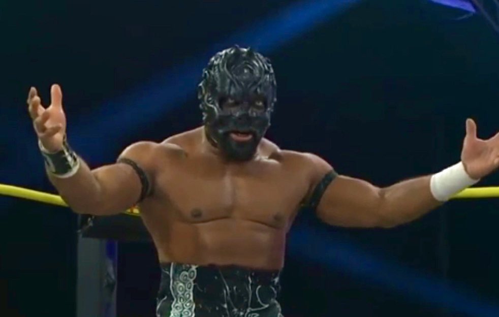 Jonathan Gresham’s dark side has fully taken over. His new Great Muta inspired look 💯