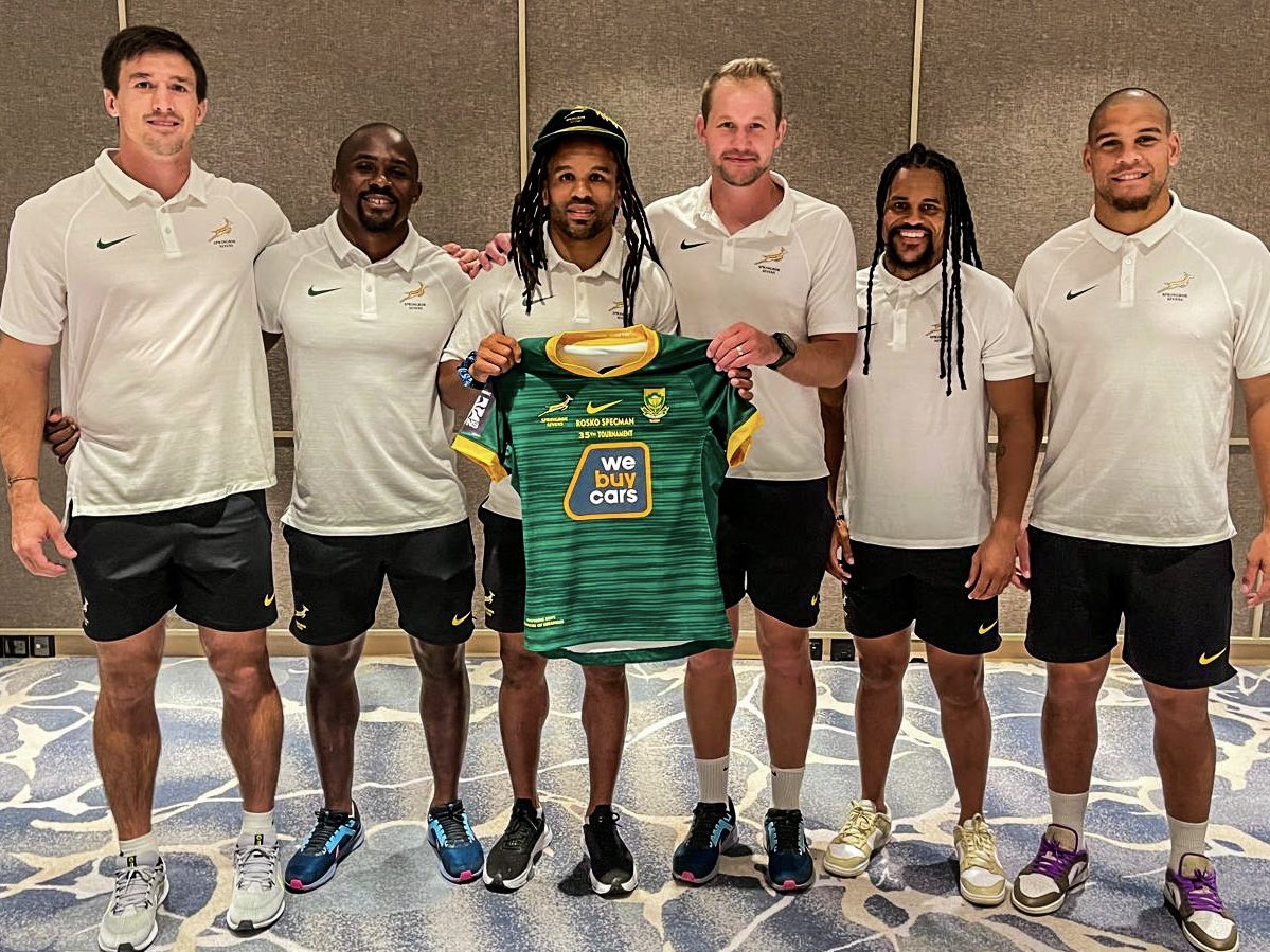 It will be a special weekend in Singapore for Rosko Specman 🥳 👏🏻

#HSBCSVNS
#PoweredByUnity 
#WeBuyCars 
#GlobalSportsNews 

©️ Springbok Sevens
