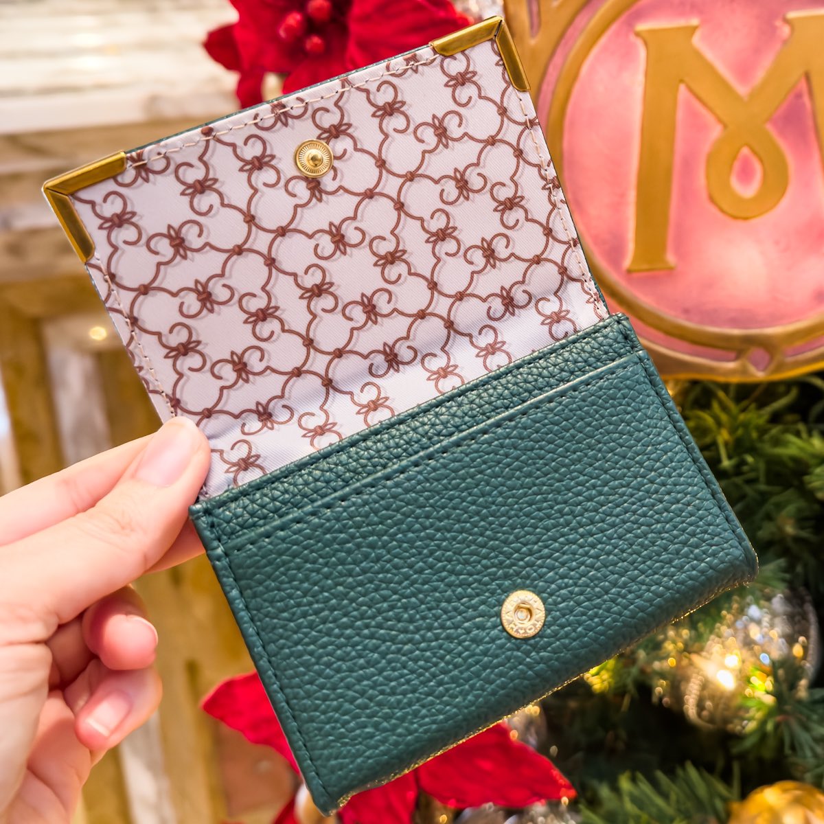 東京ディズニーシー・ホテルミラコスタ」グッズ パスケース再販中