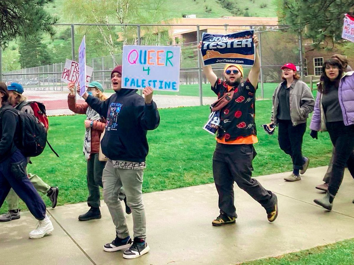 FawnMacMT's tweet photo. @jontester @SenatorTester supports this ~ Not American or Montana Values ~ He also supports releasing Illegal Aliens at tax payer expense into communities like Kalispell MT … #TesterMustGo Vote @SheehyforMT https://t.co/K5aLCo0VTq