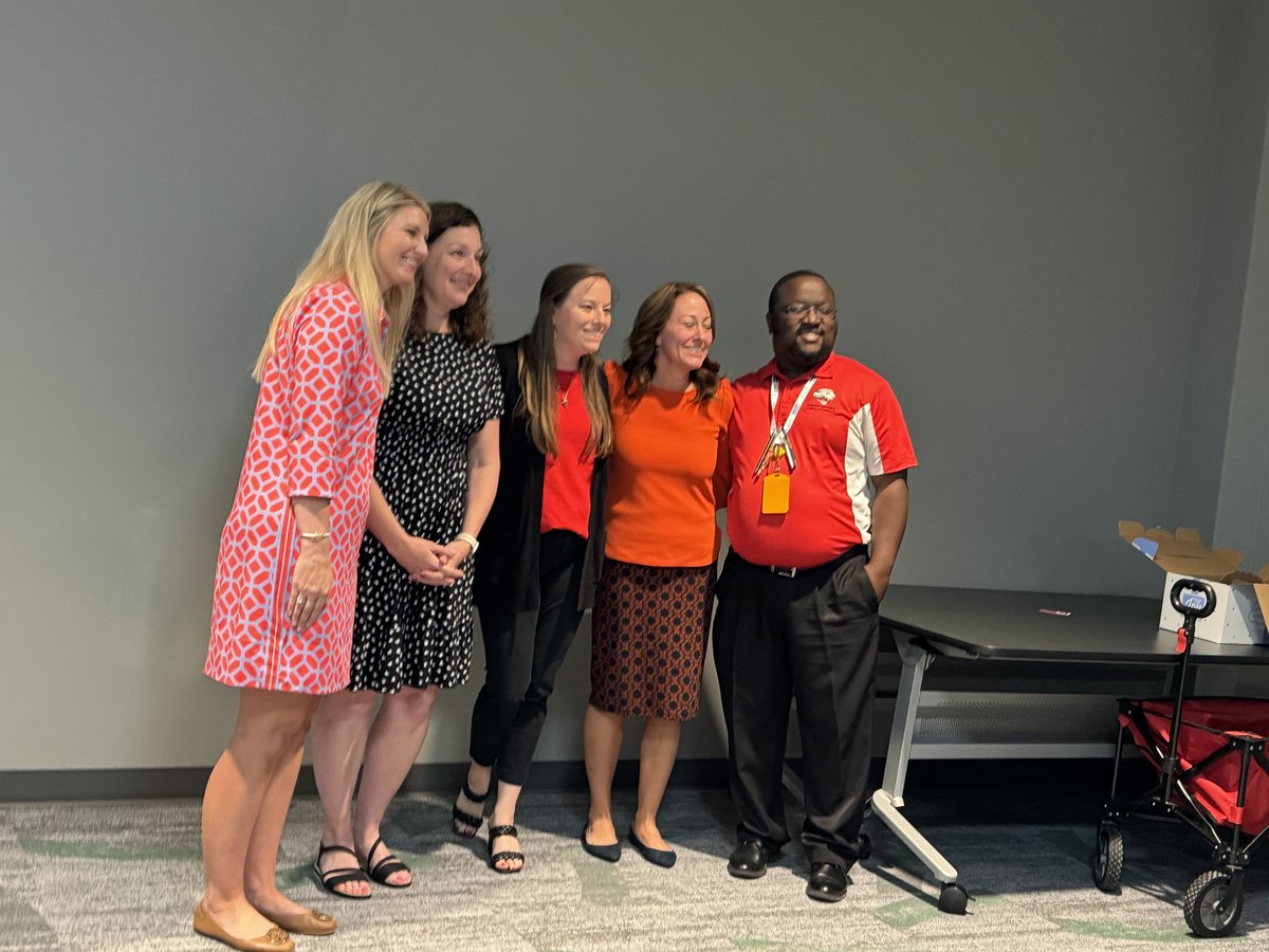 CJIhme's tweet photo. Today, I was inducted as the @NCTM Representative for the SC Leaders of Mathematics Education! I’m so excited to serve in this role. It’s going to be an amazing 2 years at SCLME with this group of leaders on the board!
#sclme #scctm2024 #mathleadership #leadwhereyouare #nctm https://t.co/C1Coc1dGHE