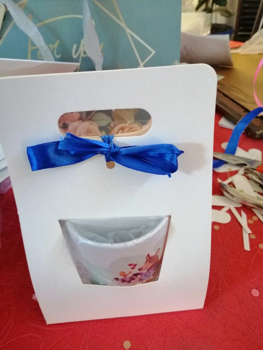 callejeritosDLV's tweet photo. Preparando la entrega de hoy de los #tazonesalaventa del #diadelamadre, a 4 lukitas, no te quedes sin ellos, solo por encargo, aun estas a tiempo https://t.co/HQTed7OIJB