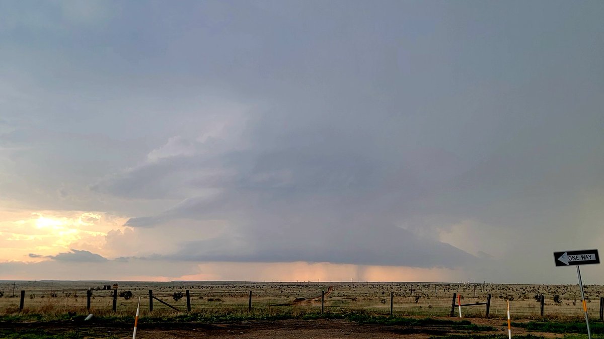 Stucture Fest tonight in the Northern Panhandle 

#txwx #wxtwitter