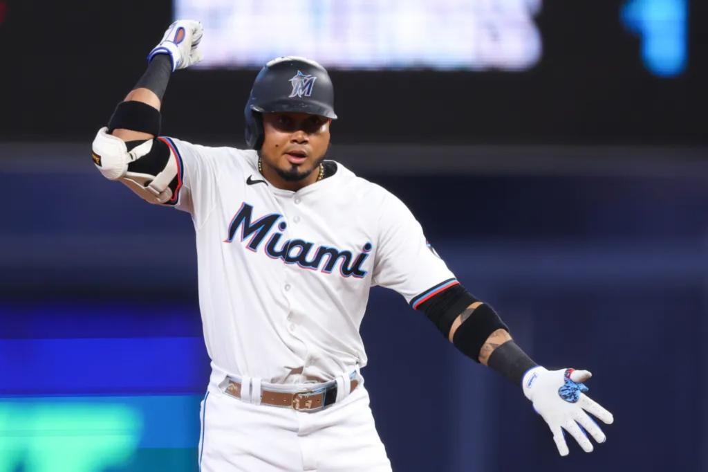 Marlins trading Luis Arraez to Padres for prospects in shock move trib.al/8w6Mmck