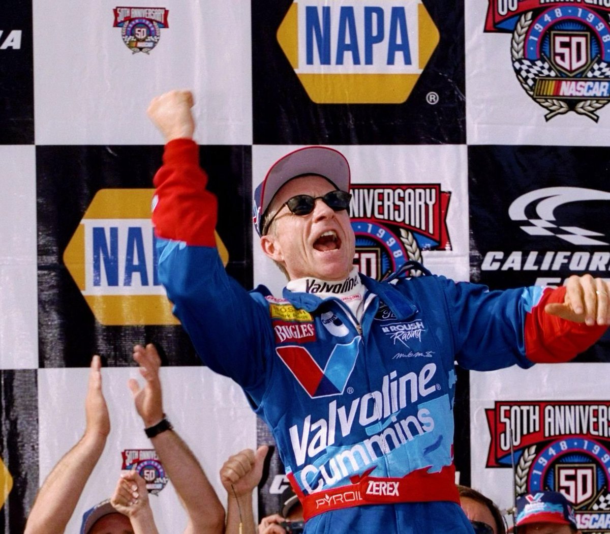 Mark Martin won the 1998 California 500 at Fontana 26 years ago today. 🏁 

#RoushRacing 🏁