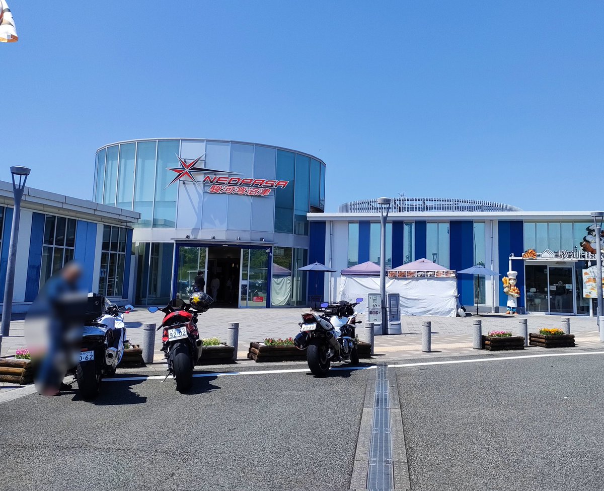 SV650_DRUM's tweet image. NEOPASA駿河湾沼津
しぞ〜かおでんで
ピットイン中…🍢

#静岡おでん
#天神屋
#NEOPASA
#駿河湾沼津