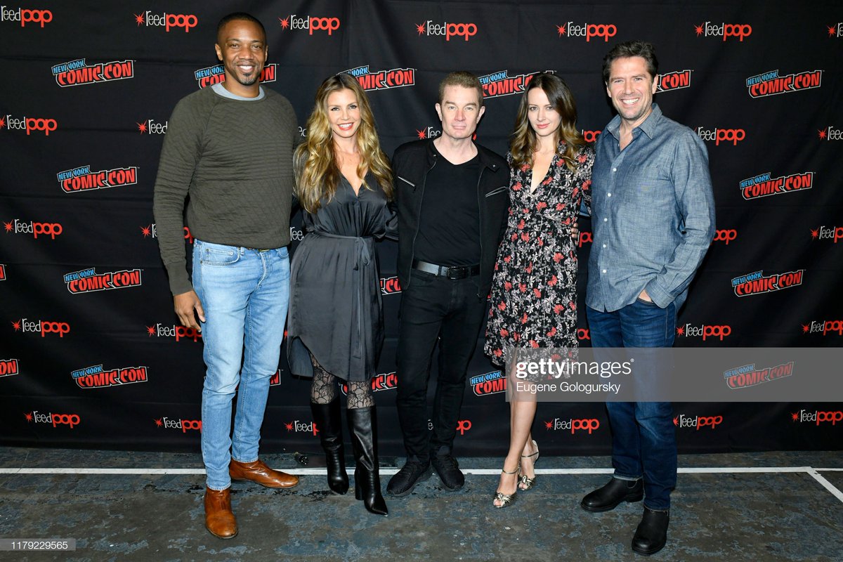 Pics of the Day: James Marsters & the #Angel cast reuniting at @NY_Comic_Con 2019 

@JamesMarstersOf #JamesMarsters @jaugustrichards #JAugustRichards @AllCharisma #CharismaCarpenter @AmyAcker #AmyAcker @AlexisDenisof #AlexisDenisof #NYCC #NewYorkComicCon #AngeltheSeries #AtS