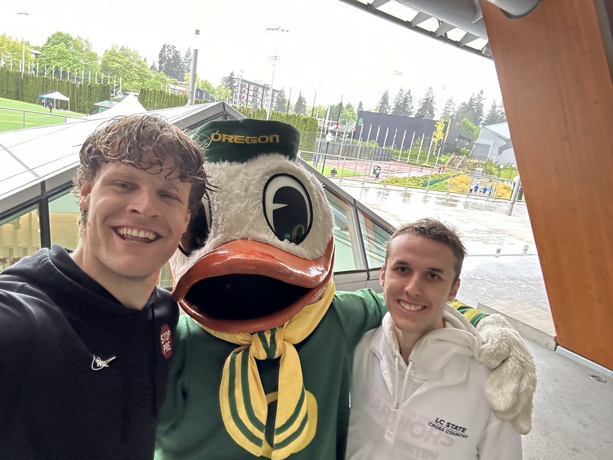 LukeSellmann's tweet photo. #GoDucks https://t.co/OMMkWY2Y8c