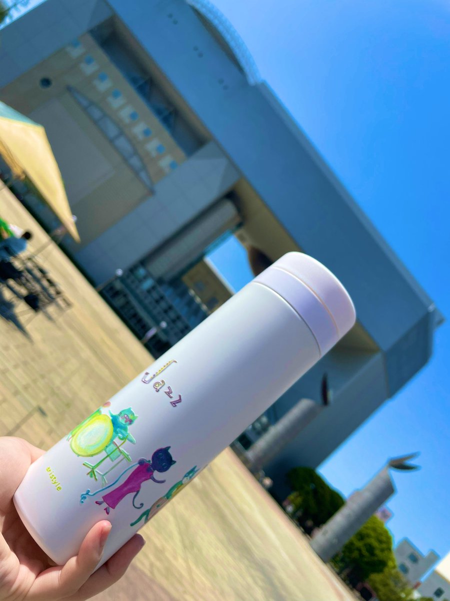 aristyle_staff's tweet photo. 📢新作のお知らせ📢
aristyleサーモボトル

数年前、大人気を博したサーモボトルが復活しました！
だいぶ前に投票にらご協力いただいた皆様、ありがとうございます🙇
新しいサーモボトルも皆さんに気に入っていただけると嬉しいです☺️
熱中症対策にもぜひお使いください！ https://t.co/cvAiQs48CW