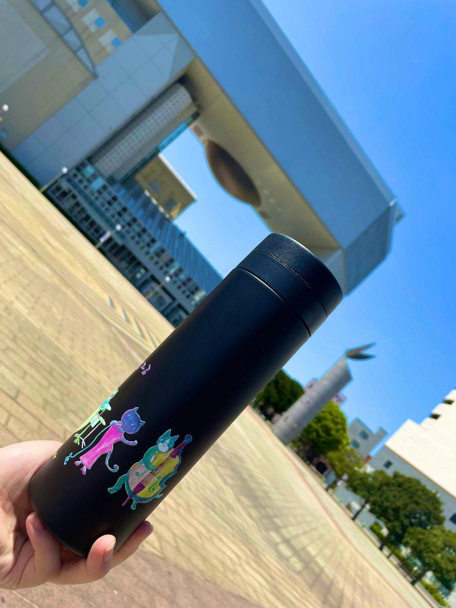 aristyle_staff's tweet photo. 📢新作のお知らせ📢
aristyleサーモボトル

数年前、大人気を博したサーモボトルが復活しました！
だいぶ前に投票にらご協力いただいた皆様、ありがとうございます🙇
新しいサーモボトルも皆さんに気に入っていただけると嬉しいです☺️
熱中症対策にもぜひお使いください！ https://t.co/cvAiQs48CW