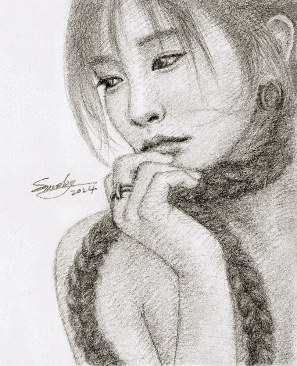 smokydoodling's tweet photo. 王淨, Wang Ching
#wangching #ginglewang #sketch #sketchbook #drawing #pencilart #pencil #pencildrawing #portrait #王淨 #返校 #鬥魚 #月老 #素描 #鉛筆素描 #鉛筆 #人物素描 #人像畫 #人物画 #肖像畫 https://t.co/PSjq0rmQLn