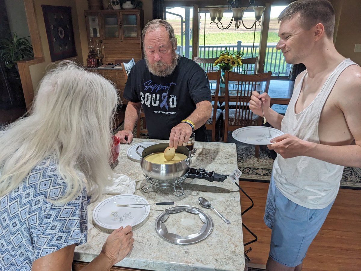 DukeofMac's tweet image. i made fondue for my family