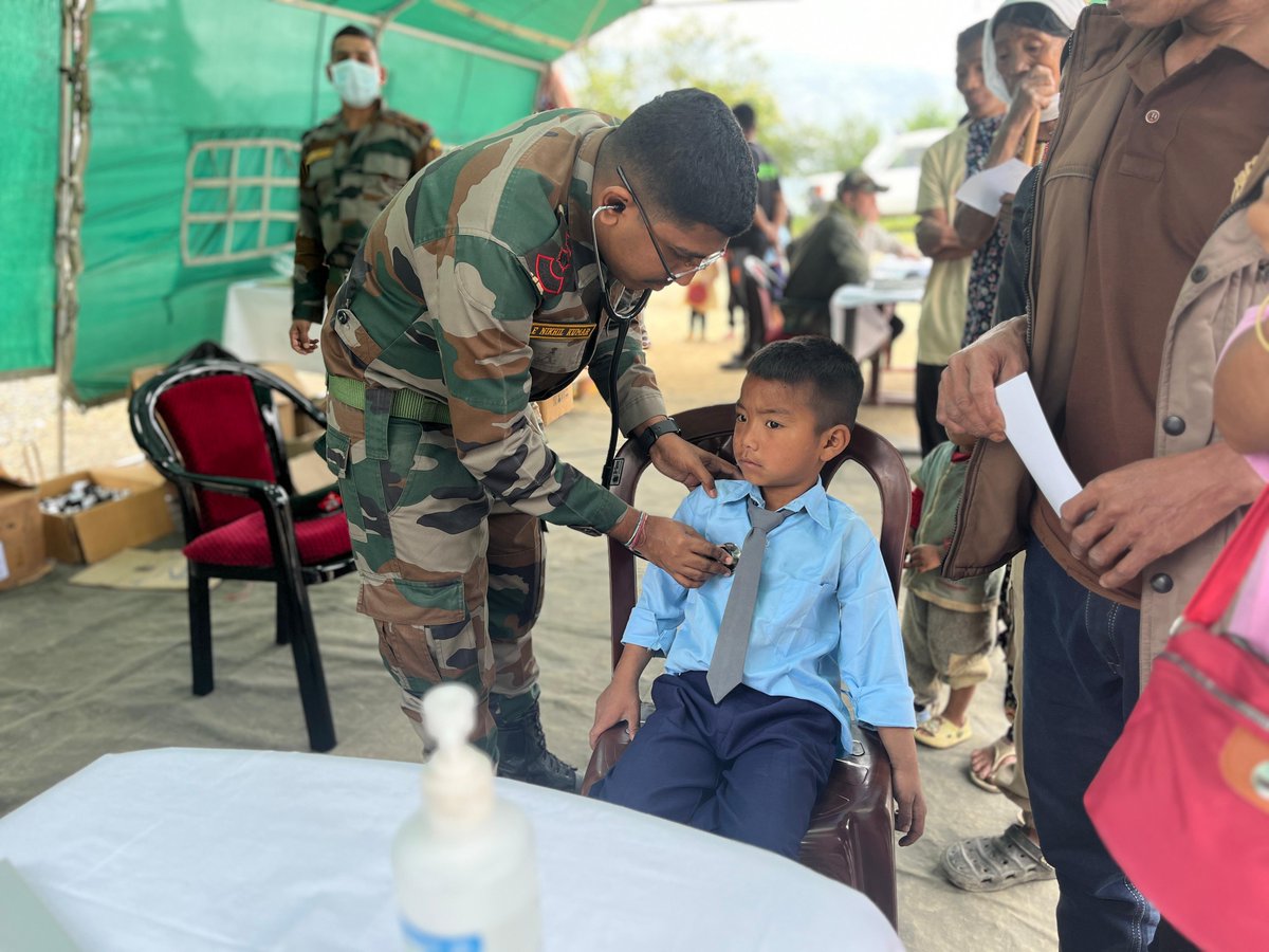 ASSAM RIFLES CONDUCTS A MEDICAL CAMP AT LUNGWA VILLAGE ON INDO-MYANMAR BORDER
To alleviate the hardships due to scarce availability of medical resources, #AssamRifles conducted a #MedicalCamp at Lungwa Village in Mon district under Assam Rifles Civic Action Programme on 03 May…