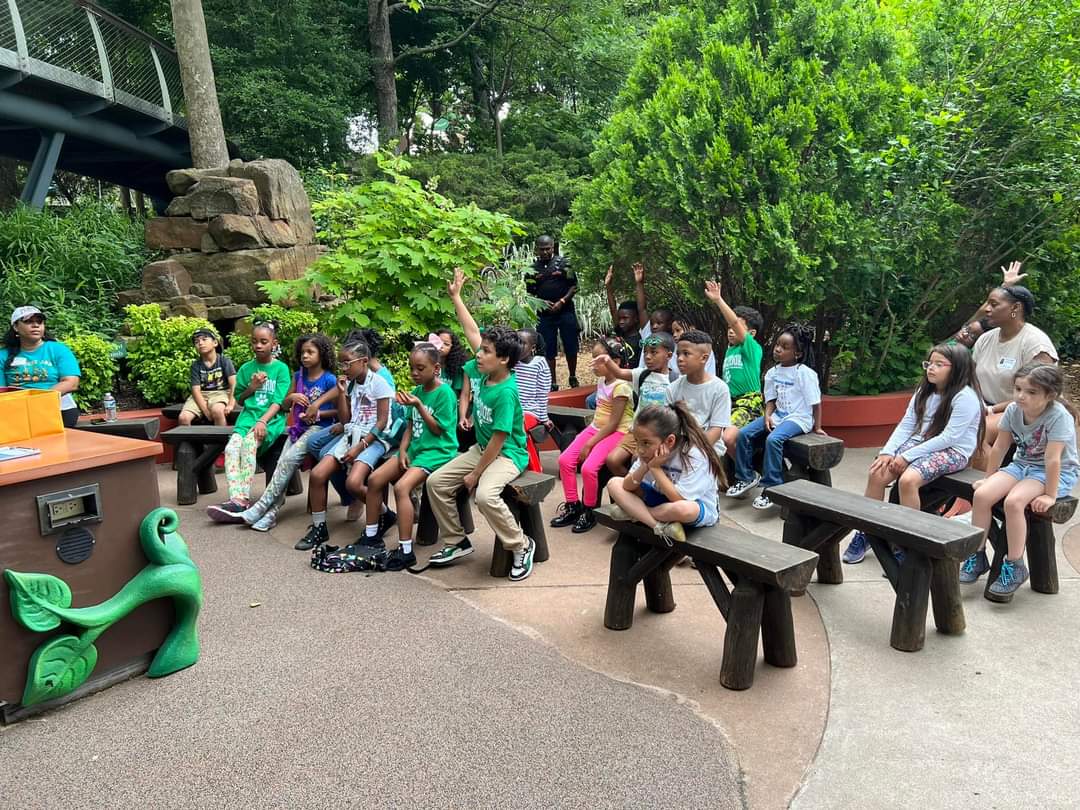 RockbrookES's tweet photo. Our first graders had the best time this week at the Dallas Arboretum!🐻💜🐻 https://t.co/cInRNYXGGf