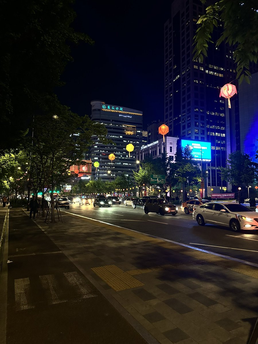 needkyi's tweet photo. 이맘때 우리동네 넘흐조아 https://t.co/zbjWaVBce8
