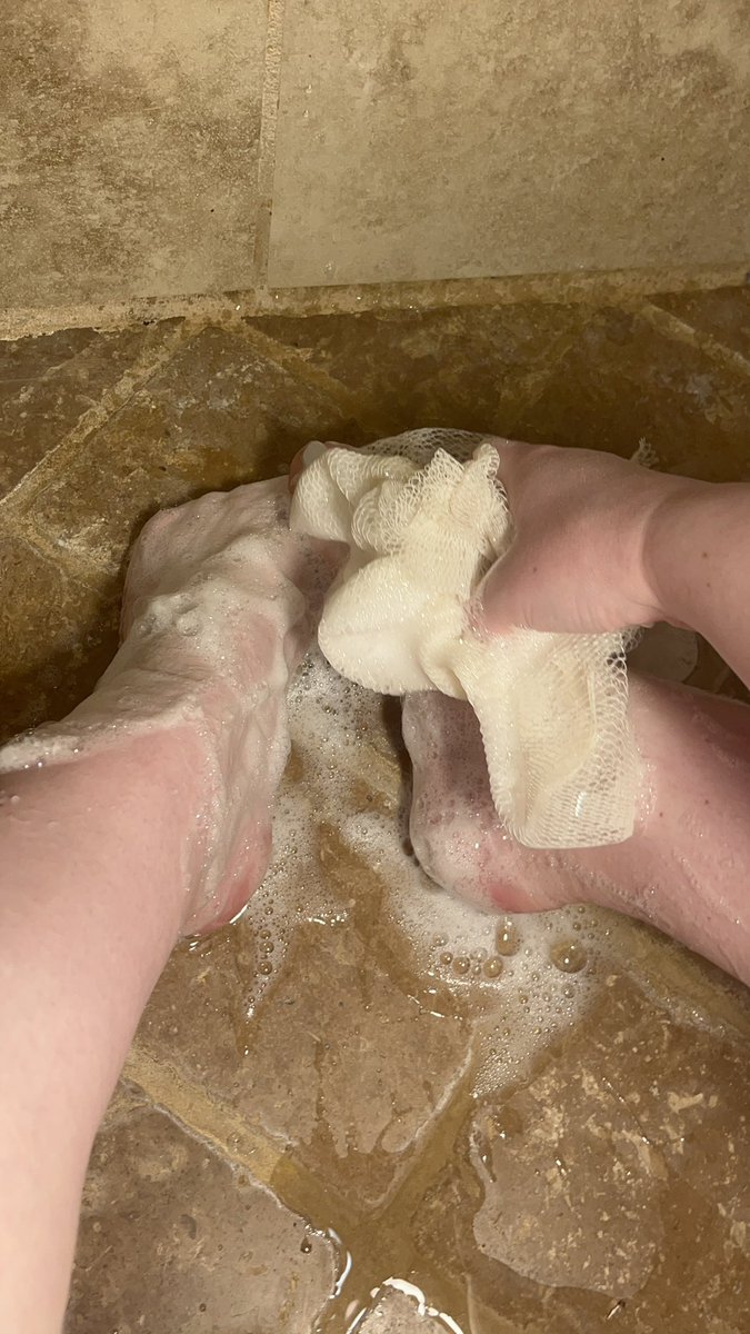 LillyJames240's tweet photo. New content released on my OF! Go subscribe to my account to see the full video 🧼🫧
#onlyfans #onlyfansfeet #feet #feetpic #washingfeet #soapytoes https://t.co/ndAGDCQhWt