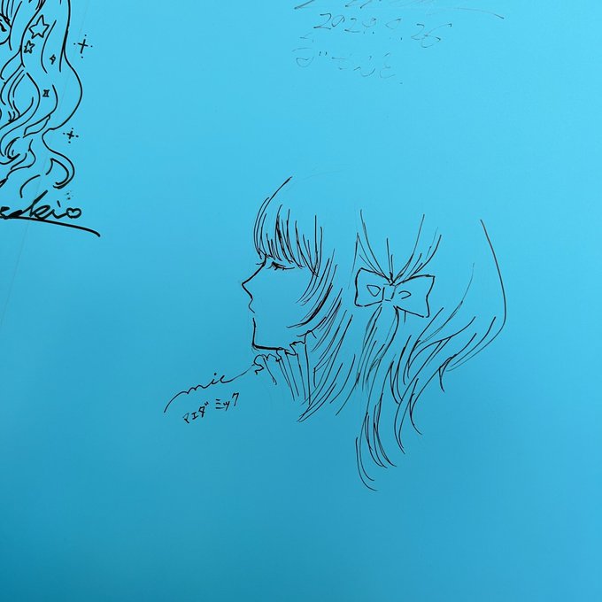 「青 ショートヘア」のTwitter画像/イラスト(新着)
