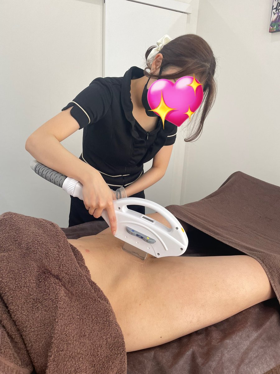 EarthSpa2's tweet photo. 皆様GW楽しんでますか😊？
本日も満席ありがとうございます🫶
VIOの脱毛大人気です💖
施術後のケアもしっかりしますよ😊

https://t.co/lB1kNiAklN

#メンズエステ #脱毛サロン #メンズ専門 #マッサージ #VIO脱毛 #黒スト #美脚 #完全予約制 https://t.co/RgSel1tpU2