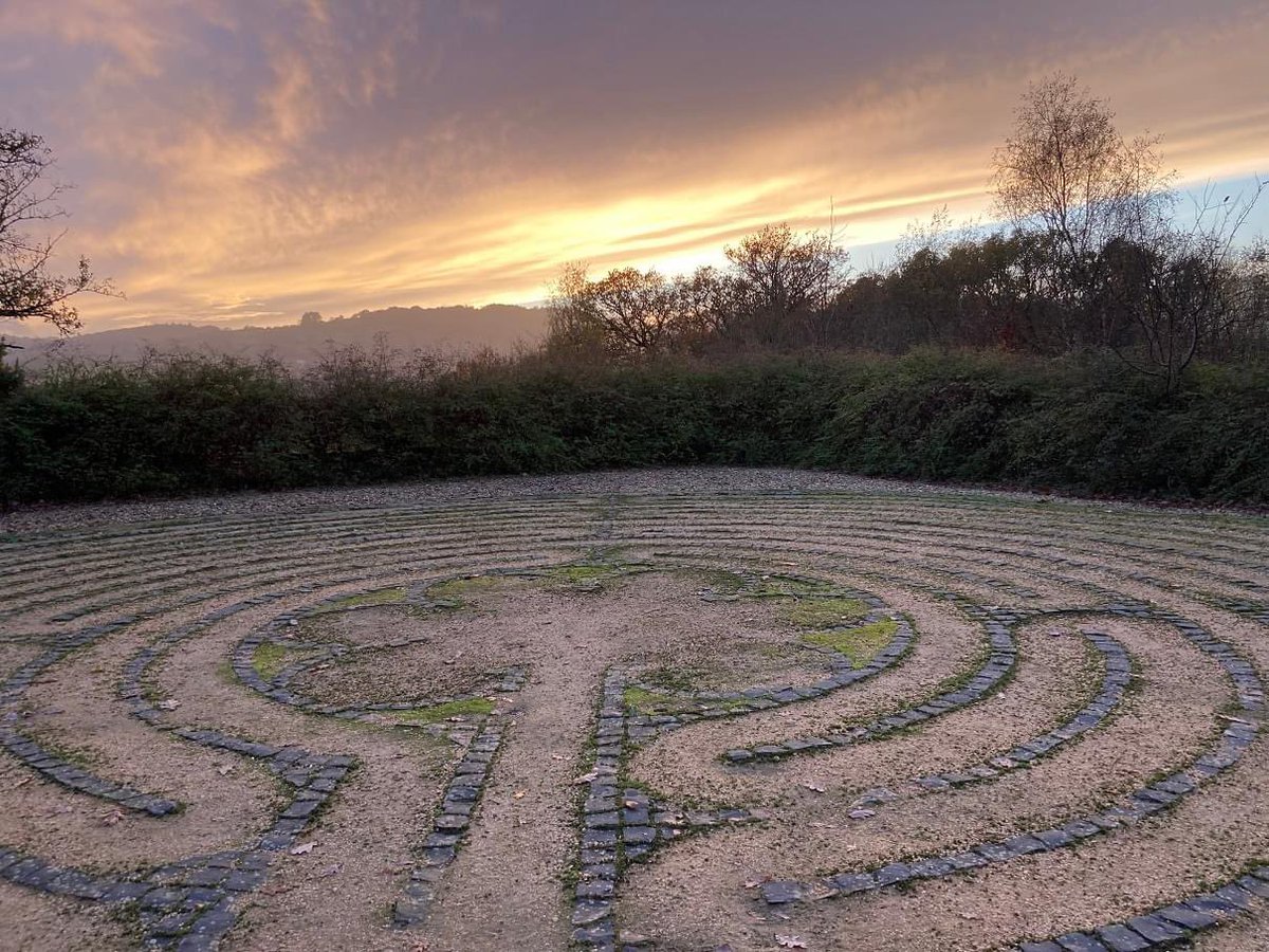 It's World Labyrinth Day today! Many of our retreat houses offer beautiful labyrinths to walk and pray, such as here at the @smmretreat in Devon, or find other places nearer you on promotingretreats.org/where #labyrinth #prayer #retreat