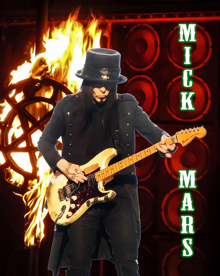 He took a ride on the wild side... Happy 73rd Birthday to the legendary guitarist, songwriter, solo artist and former member of #MotleyCrue #MickMars 🎉