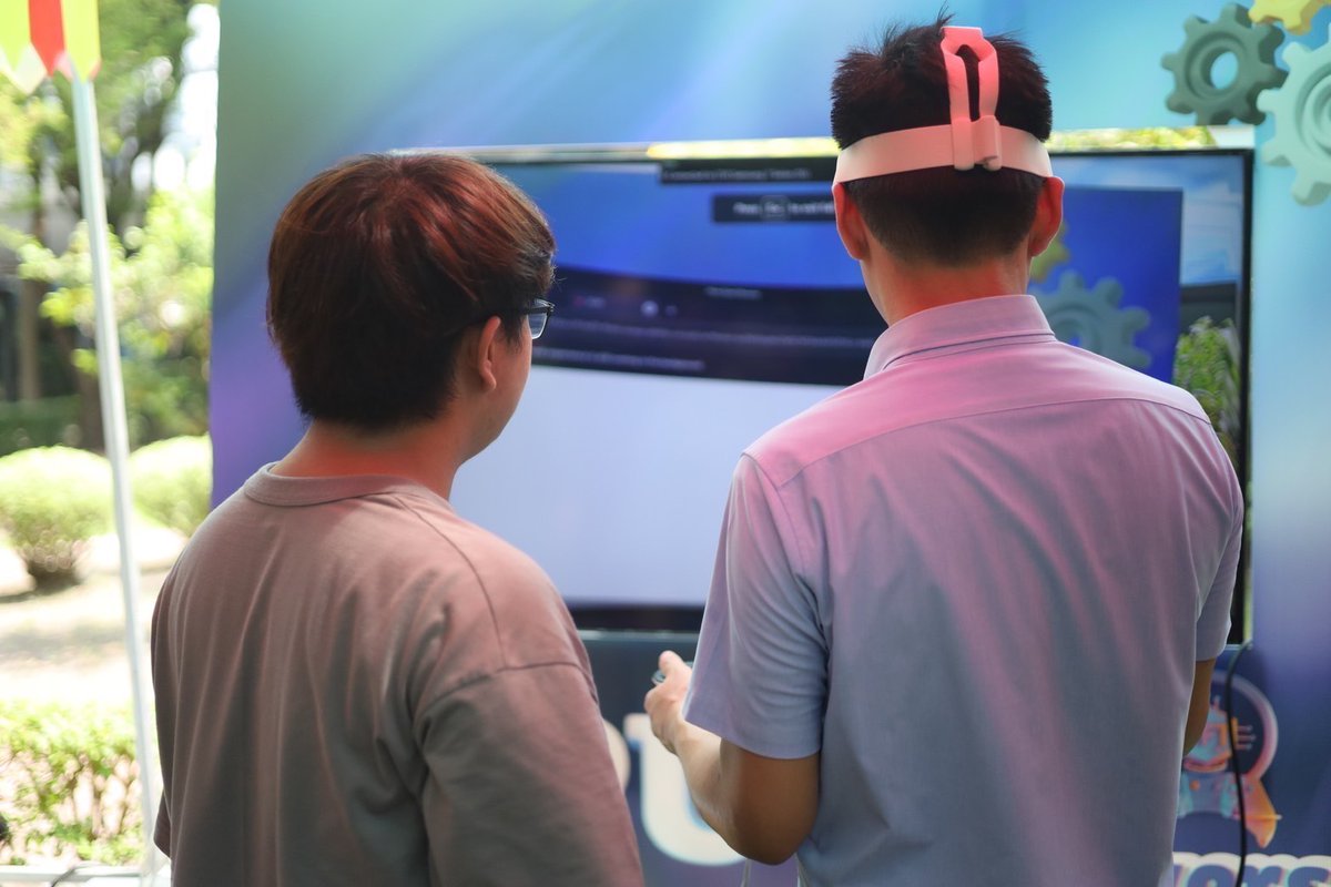 On May 2, 2024, students from Dhurakij Pundit University presented their VR game creations using the ICVR Framework on ICP blockchain at the 'DPU Wonder Fest' event. This was an educational festival that combined entertainment and creativity, showcasing various activities and…