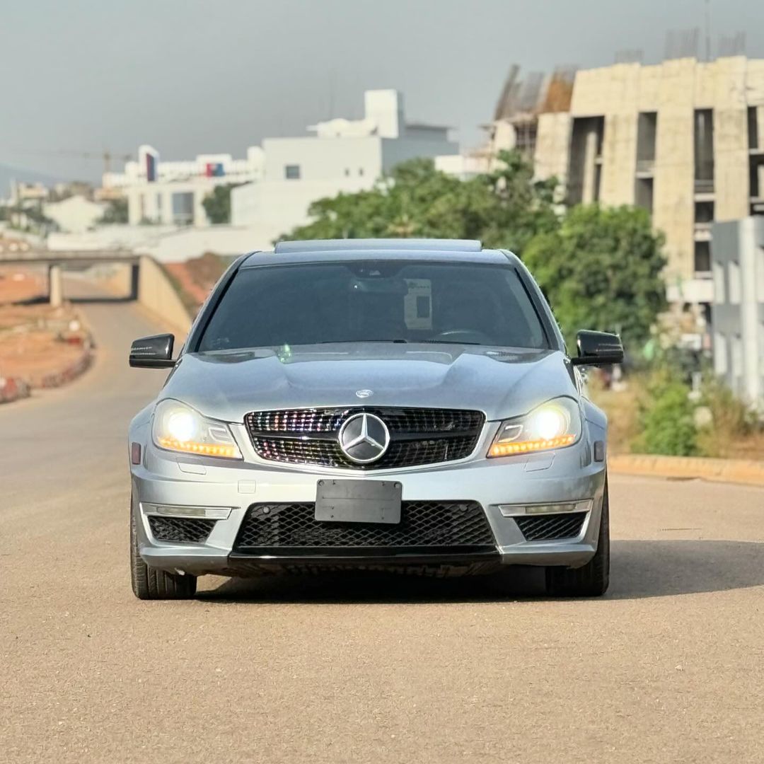 FOR SALE FOREIGN USED MERCEDES BENZ C63 ///AMG 2013MODEL WITH ORIGINAL CUSTOM DUTY FOR JUST 31M DM OR CALL/WHATSAPP 08145219942 LOCATION ABUJA