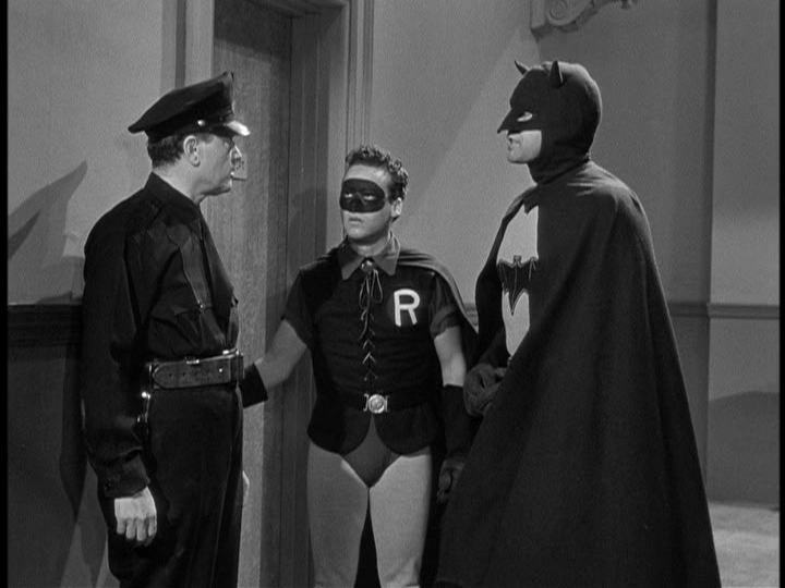 ComicsRockMetal's tweet photo. Bats & the Boy Wonder in The 1949 Batman serial Episode 14 - Batman Vs Wizard
#Batman #Batman1949 #BatmanSerial https://t.co/v1poZxxpr3