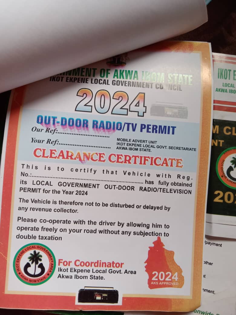 Myka_veli's tweet photo. When did it become a crime to own a Sienna car in AKWA IBOM state?

A THREAD!!

Yesterday while traveling down to Akwa-Ibom State from Umuahia, some hoodlums who portrayed themselves as govt officials of Akwa-Ibom state stopped a friend along Umuahia -ikot ekpene road axis. https://t.co/4eVxlrgYpo