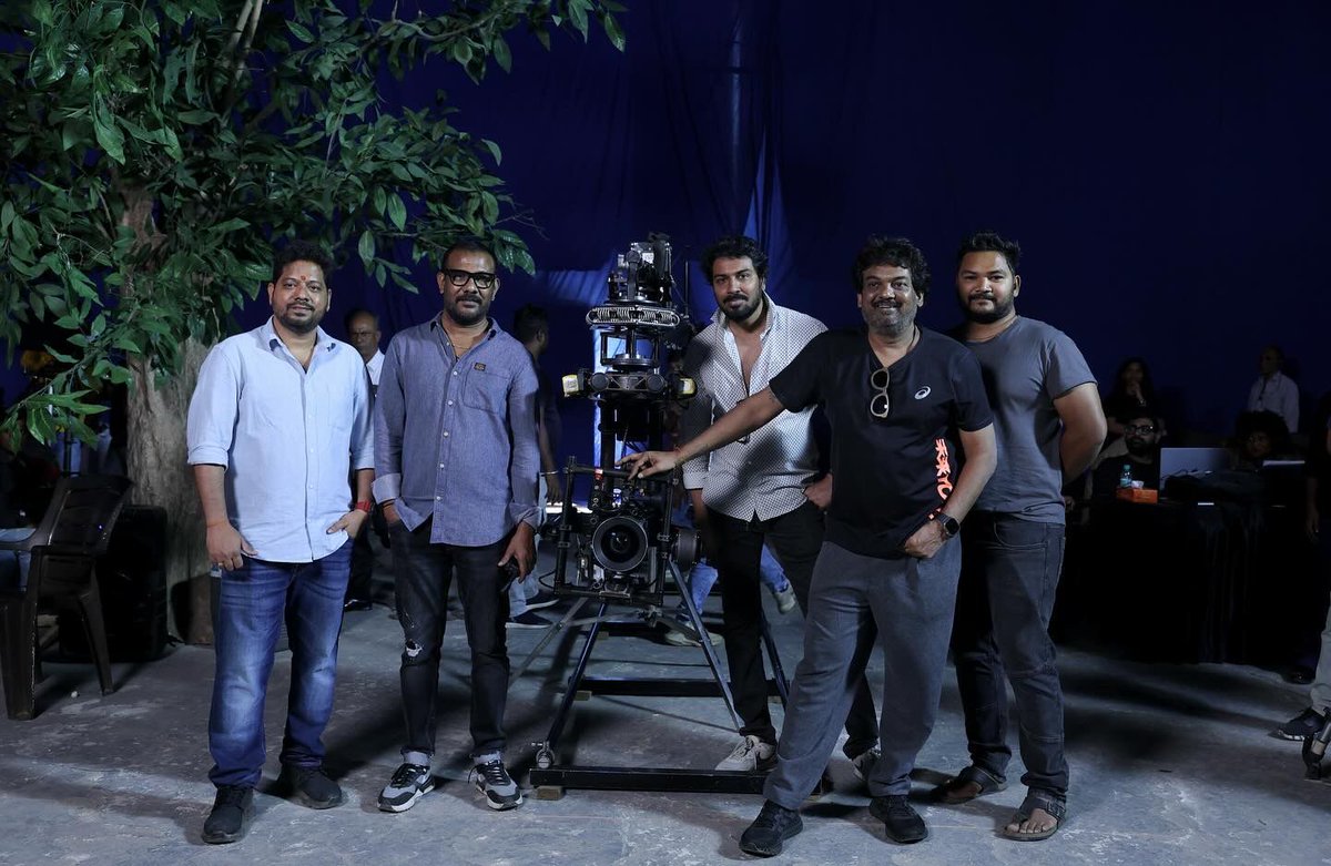 Team #DoubleISMART to resume the shoot in Mumbai to shoot some crucial sequences for the film with the main star cast ❤️‍🔥

#RAmPOthineni #PuriJagannadh #Tupaki