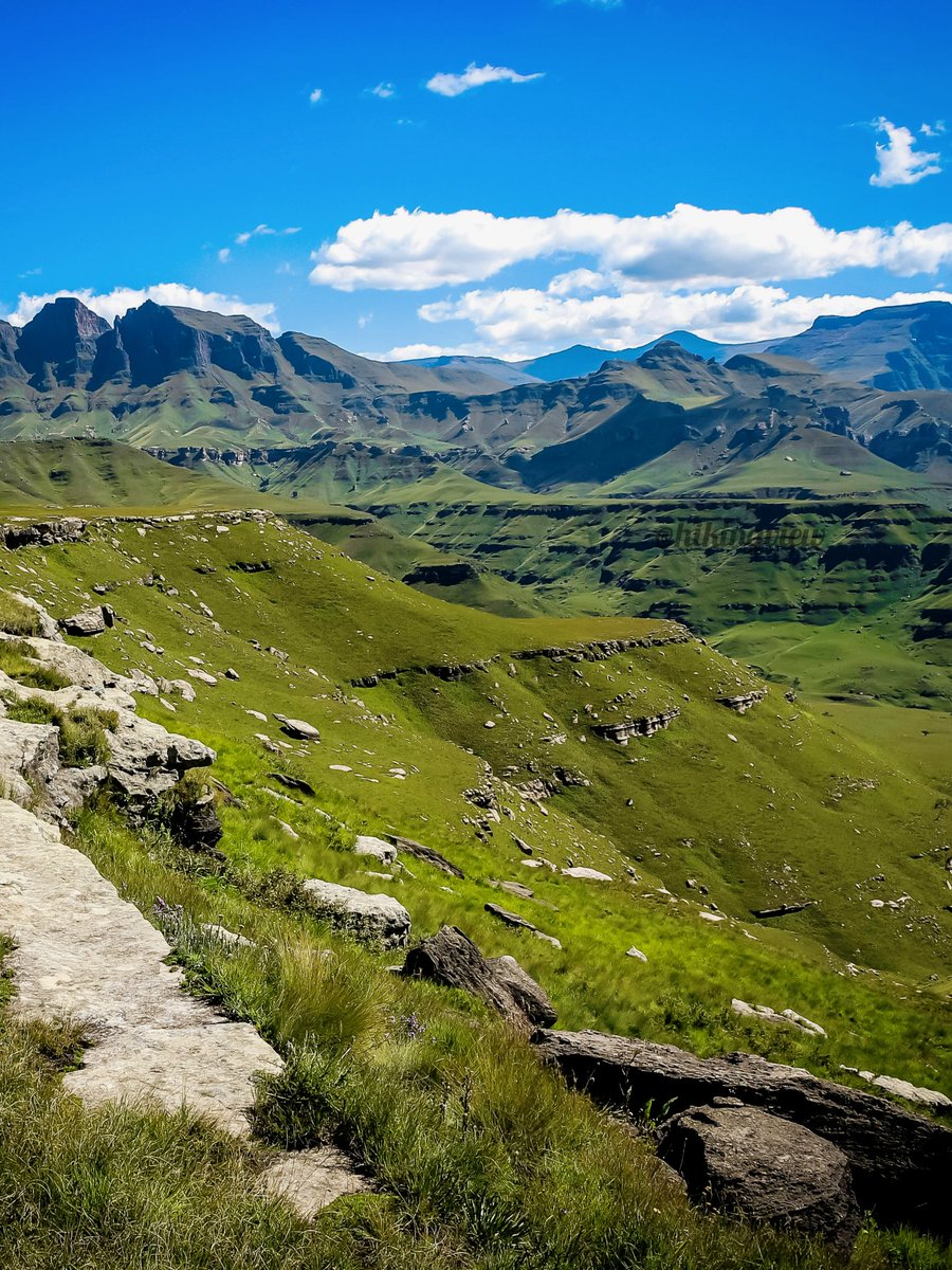 Maloti-Drakensberg Park is a UNESCO World Heritage site spanning South Africa 🇿🇦 and Lesotho 🇱🇸, renowned for its stunning mountain landscapes, rich biodiversity, ancient rock art, and cultural significance to indigenous peoples.

#ThisIsAfrica #VisitAfrica