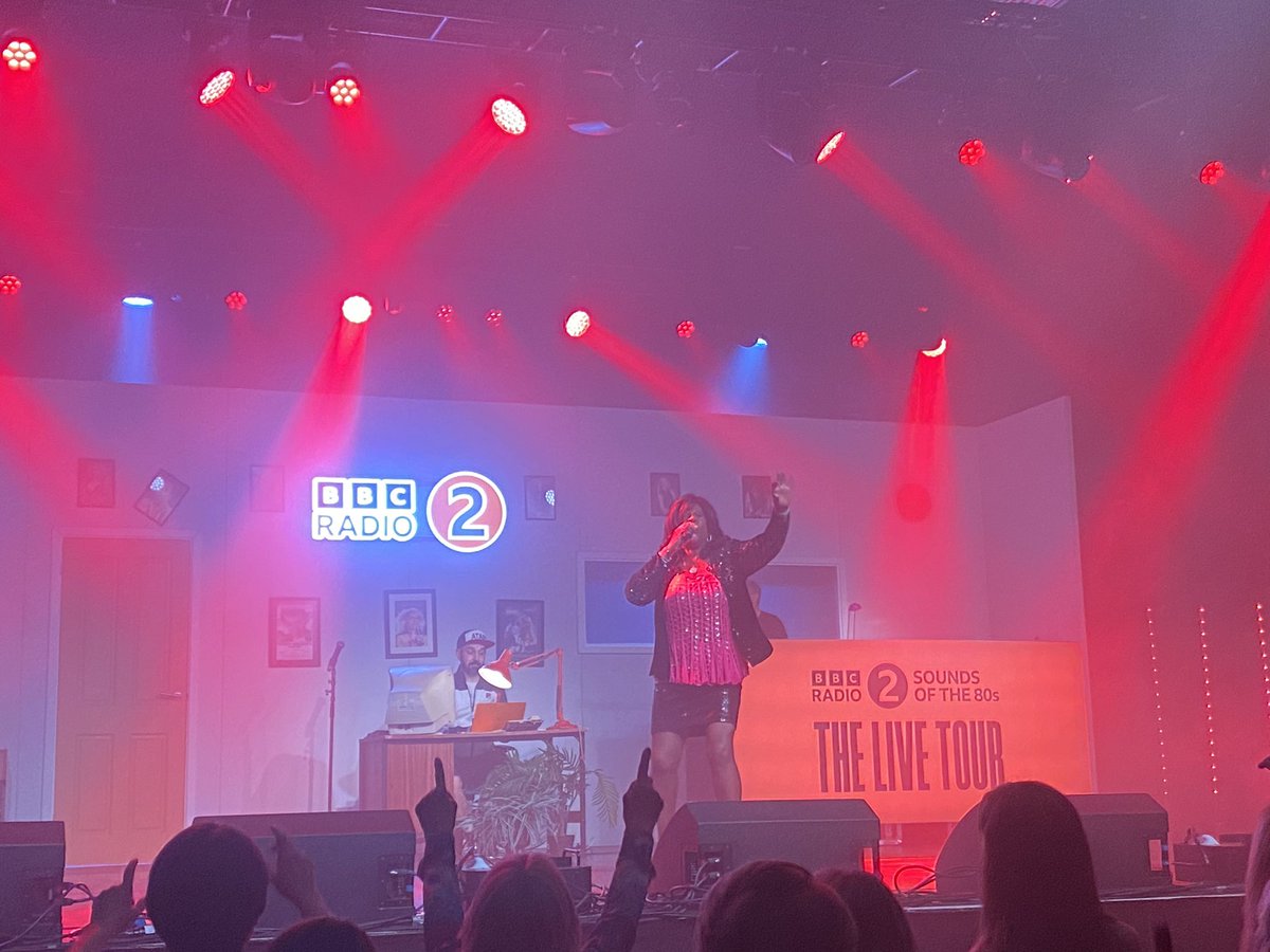 Brilliant night @O2AcademyEd for the @BBCRadio2 #soundsoftheeighties live. Dancing and singing for two hours ! Totally brilliant clean fun ! Thanks Jaki Graham - you’ve still got it !!!
