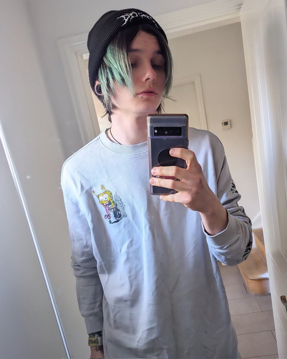 _VeryHotPepper's tweet photo. Yo, I'm not dead https://t.co/DngCbCfqjg