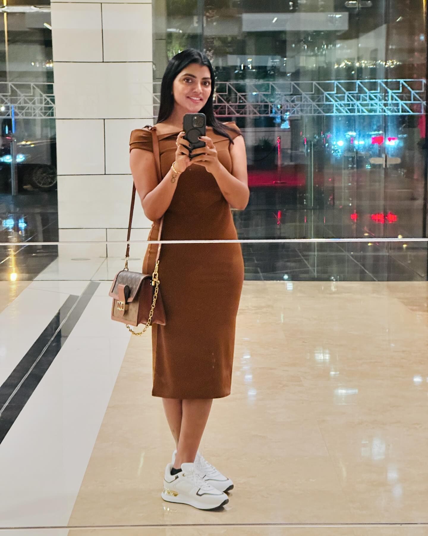 GMt68zubgAAhqgY?format=jpg&name=large