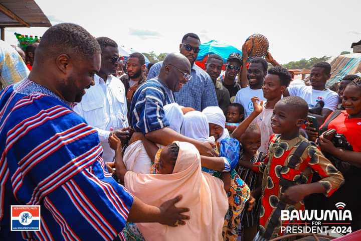 Study this picture well and share with me what you've seen? It was taken  during Dr. Bawumia's Western North Region tour. 

If Dr. Sustains the velocity, John Mahama will be dissapointed come December 2024