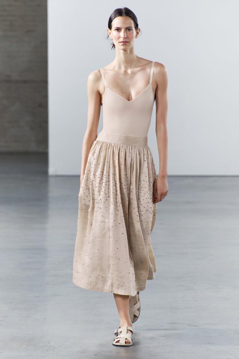 スペイン発送 ZARA ZWコレクション クロシェバミューダ 今季新作 BERMUDA CROCHET ZW COLLECTION - ホワイト | ZARA Japan / 日本