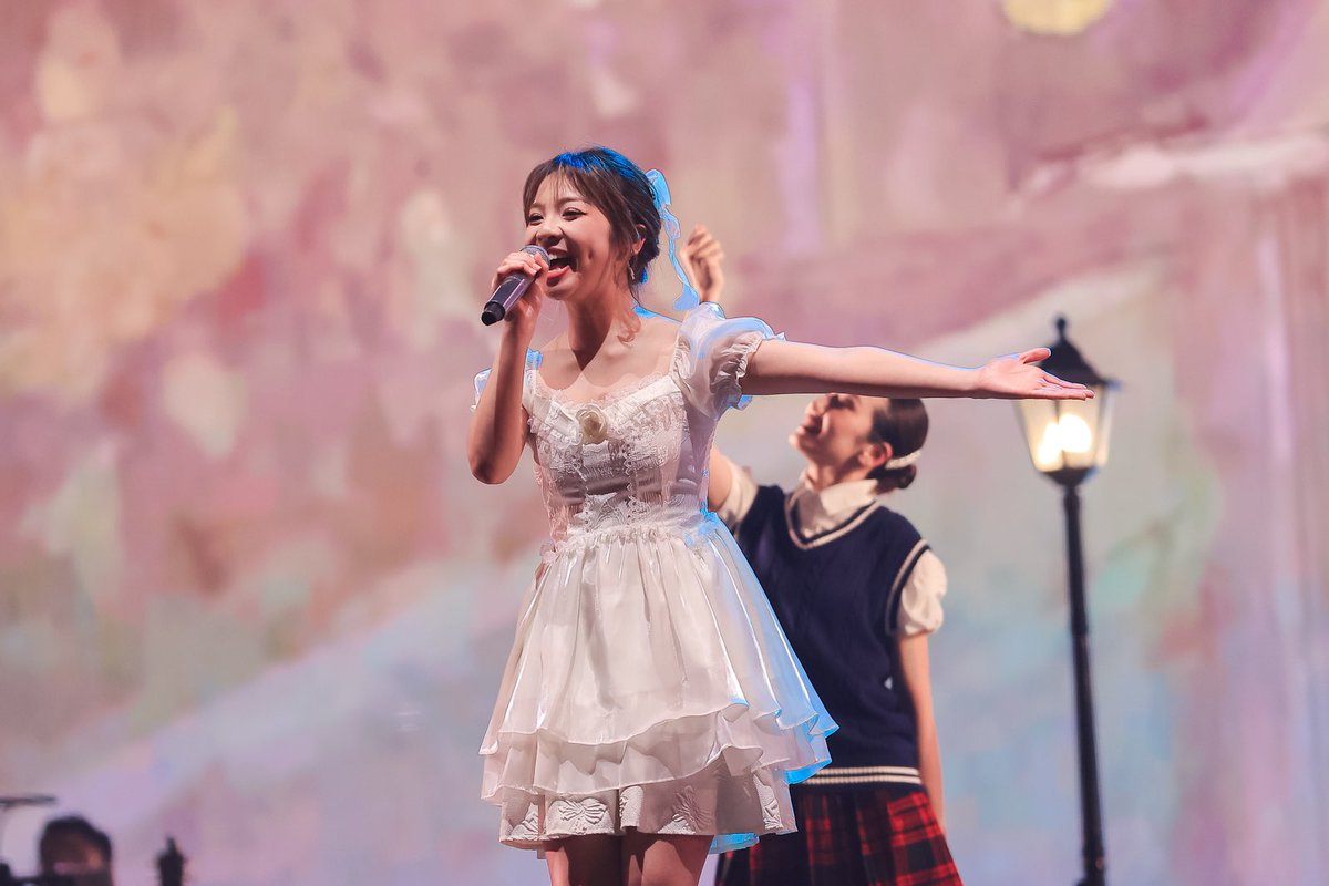 chiffonhaha's tweet photo. what an unforgettable experience!! 🥹🌟

thank you @honkaistarrail for having me at the Star Rail LIVE concert! so proud to be a part of this game and team ♥️

#HonkaiStarRail #StarRailLIVE https://t.co/wSmOSLBfA3