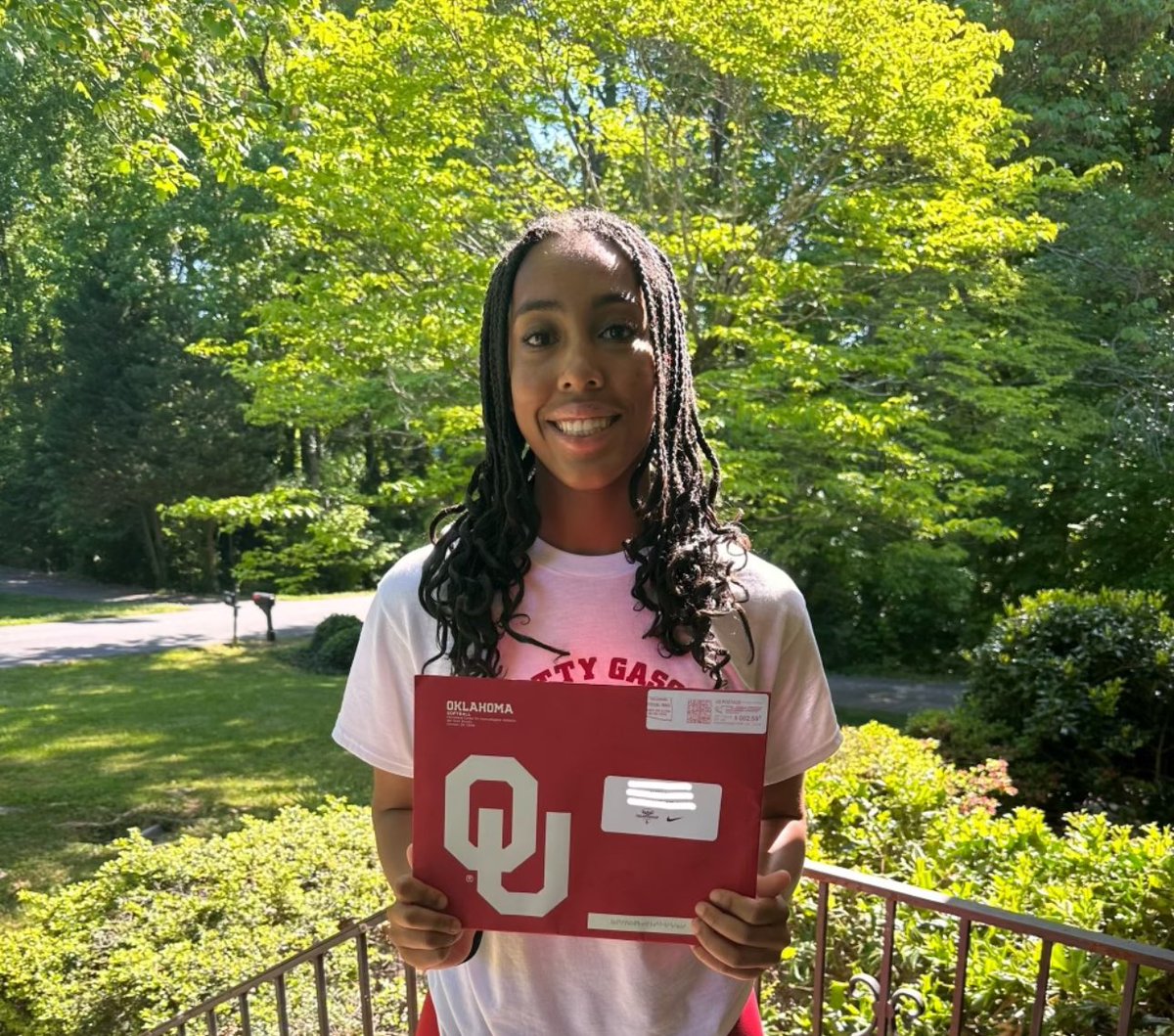 Received some unexpected news this week, but was excited to receive more mail from @OU_Softball Thank you @GassoPatty @coachjro @jtgasso @ExtraInningSB @hotshots_09 @MaxPreps @LegacyLegendsS1 @fastpitchwatch @LineDsoftball @SoftballDown @CoastRecruits @SBRRetweets
