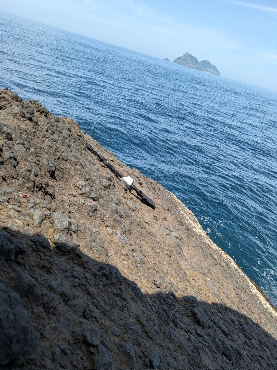 最悪…瀬替わり場所は例の頭ケ島の斜めのとこ。釣りにならんので寝るしかない😴